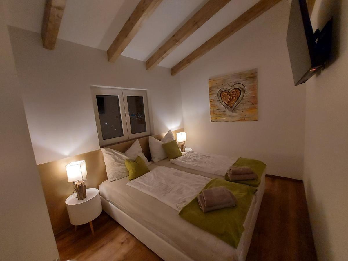 Auszeit Steiraland Penthouse 9 Mit Grossen Balkon Und Parkplatz Apartment Leoben  Luaran gambar
