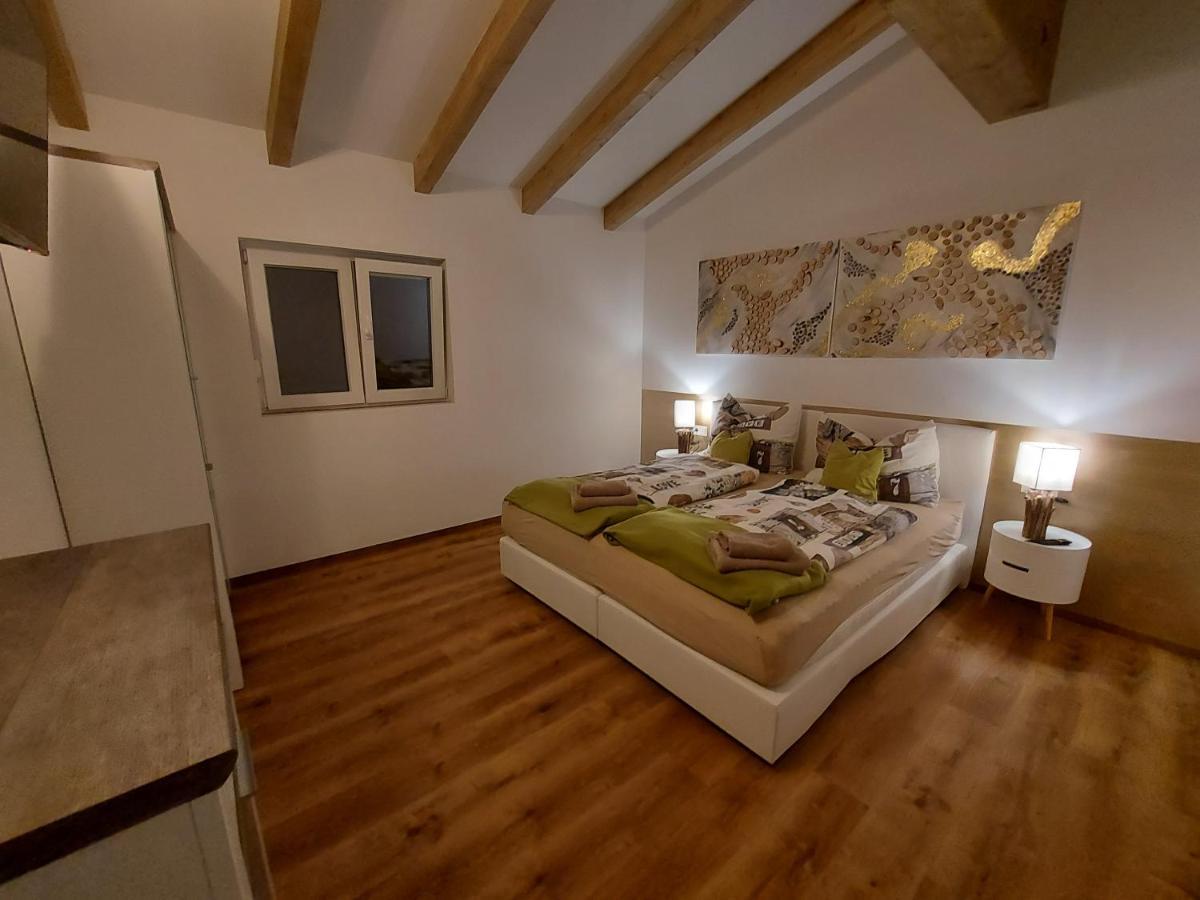 Auszeit Steiraland Penthouse 9 Mit Grossen Balkon Und Parkplatz Apartment Leoben  Luaran gambar