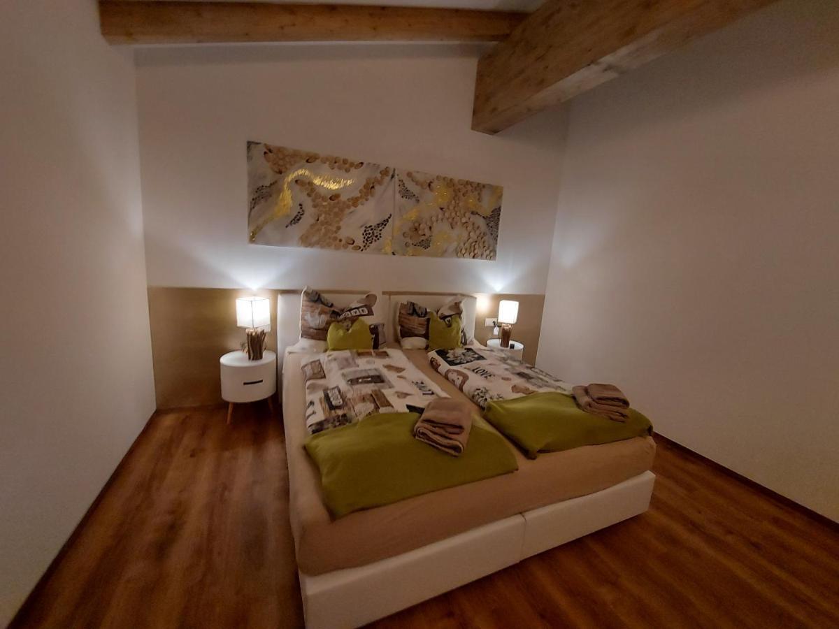 Auszeit Steiraland Penthouse 9 Mit Grossen Balkon Und Parkplatz Apartment Leoben  Luaran gambar