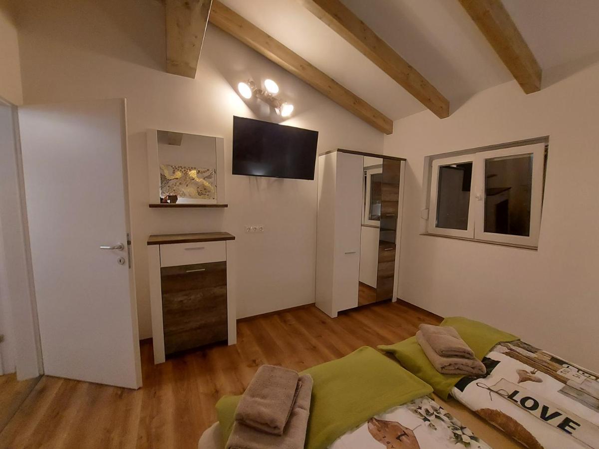 Auszeit Steiraland Penthouse 9 Mit Grossen Balkon Und Parkplatz Apartment Leoben  Luaran gambar