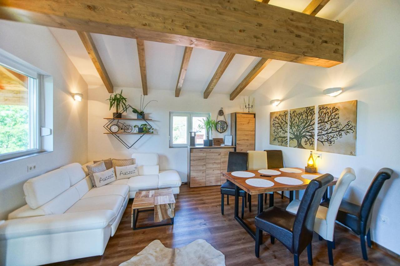 Auszeit Steiraland Penthouse 9 Mit Grossen Balkon Und Parkplatz Apartment Leoben  Luaran gambar