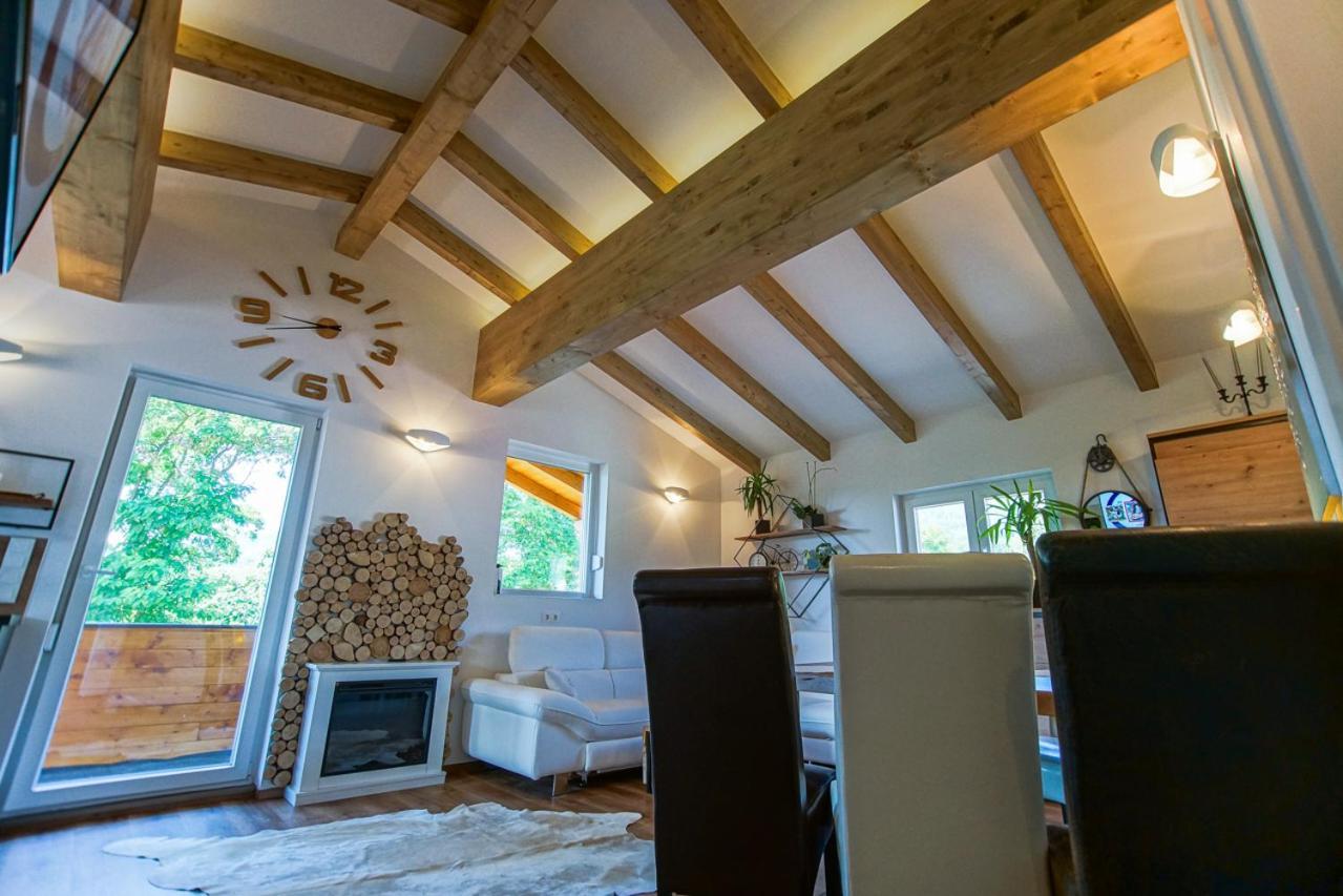 Auszeit Steiraland Penthouse 9 Mit Grossen Balkon Und Parkplatz Apartment Leoben  Luaran gambar